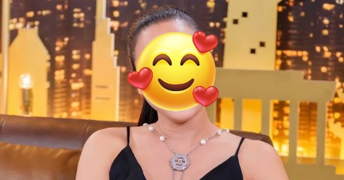 Ca sĩ Việt bị nổ nồi xông, tưởng hỏng mặt giờ xinh đẹp không ngờ, nuôi dạy con lại cực khéo!