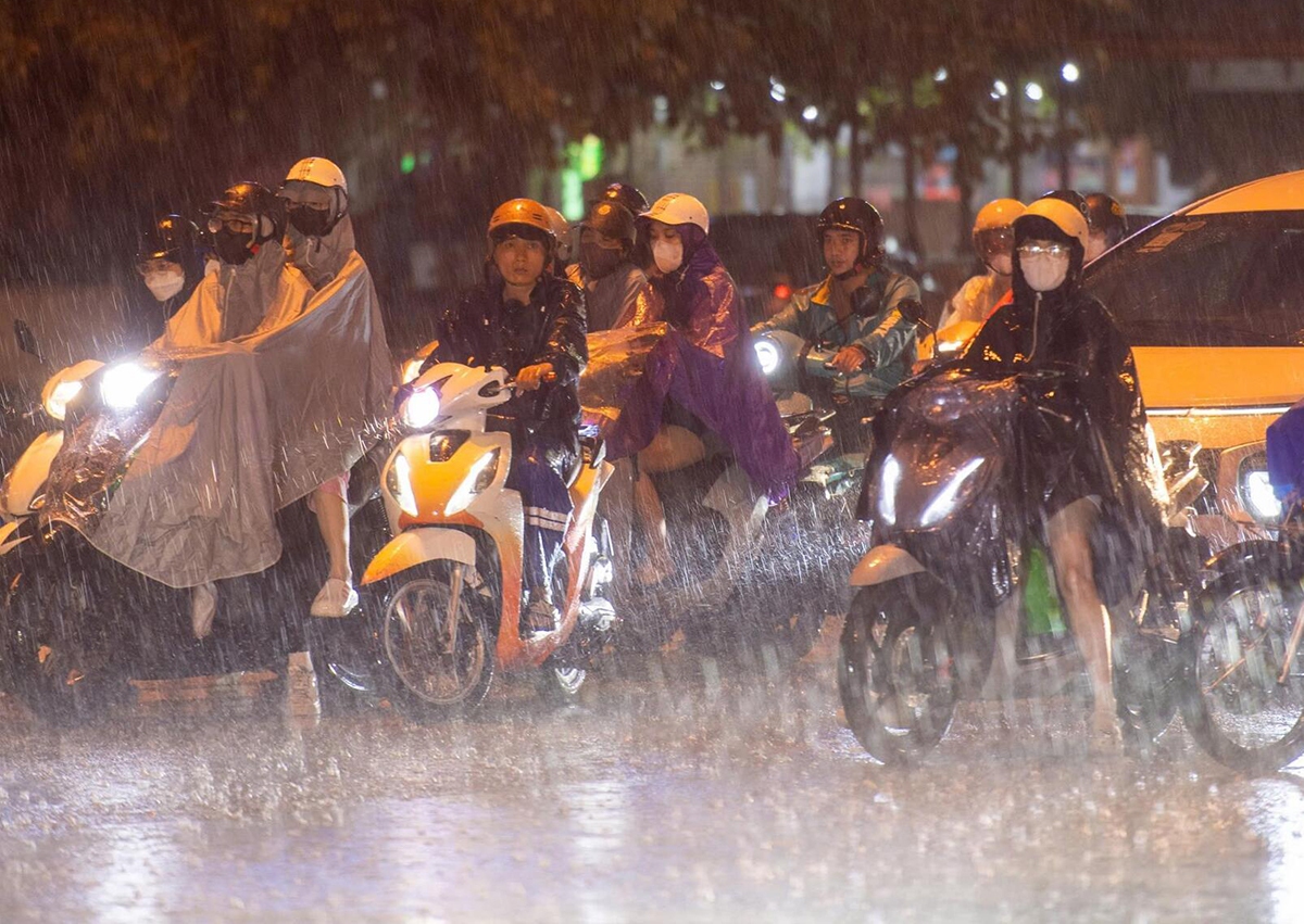 Dự báo thời tiết 14/6: Miền Bắc ngày nắng nóng, chiều tối chuyển mưa lớn