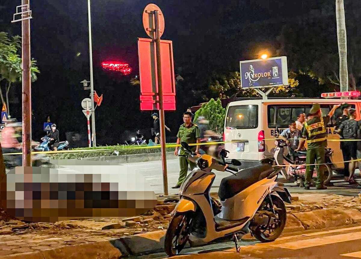 Hai vụ tai nạn liên tiếp xảy ra trong đêm ở Hà Nội, 5 người thương vong