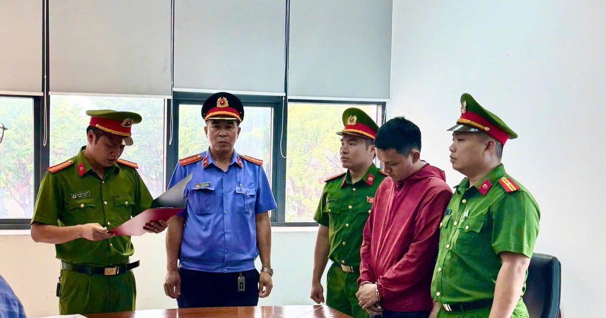 Bắt tạm giam cựu nhân viên ngân hàng Lê Văn Thành SN 1994