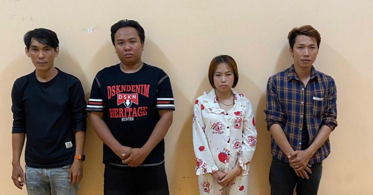 Bạn nhắn tin rủ vợ đi nhà nghỉ, chồng dàn cảnh bắt ghen, cướp 9,9 triệu đồng: Tạm giam vợ chồng Văn Công Mới SN 1997 cùng 4 đồng phạm