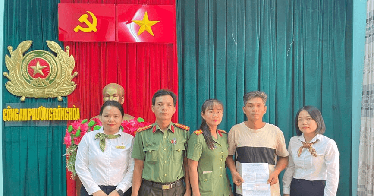 Người đàn ông báo công an sau khi phát hiện 50 triệu được chuyển vào tài khoản