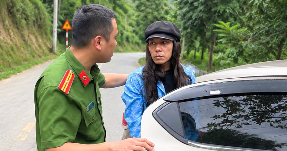 Trốn cai nghiện, người đàn ông ở Lào Cai đội tóc giả lái ô tô bỏ chạy 10km