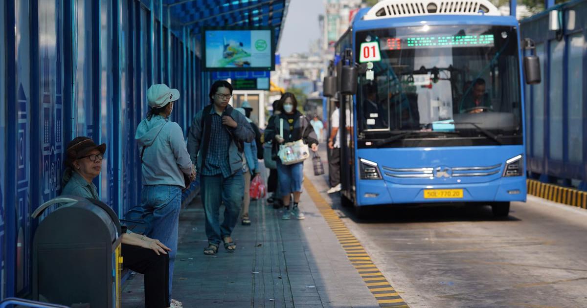 Hơn 8,5 triệu lượt khách đi xe buýt trong tháng đầu tiên TP.HCM miễn vé