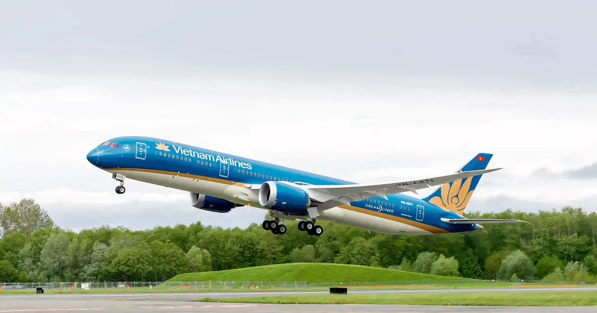 Vietnam Airlines và nhiều doanh nghiệp lãi đậm