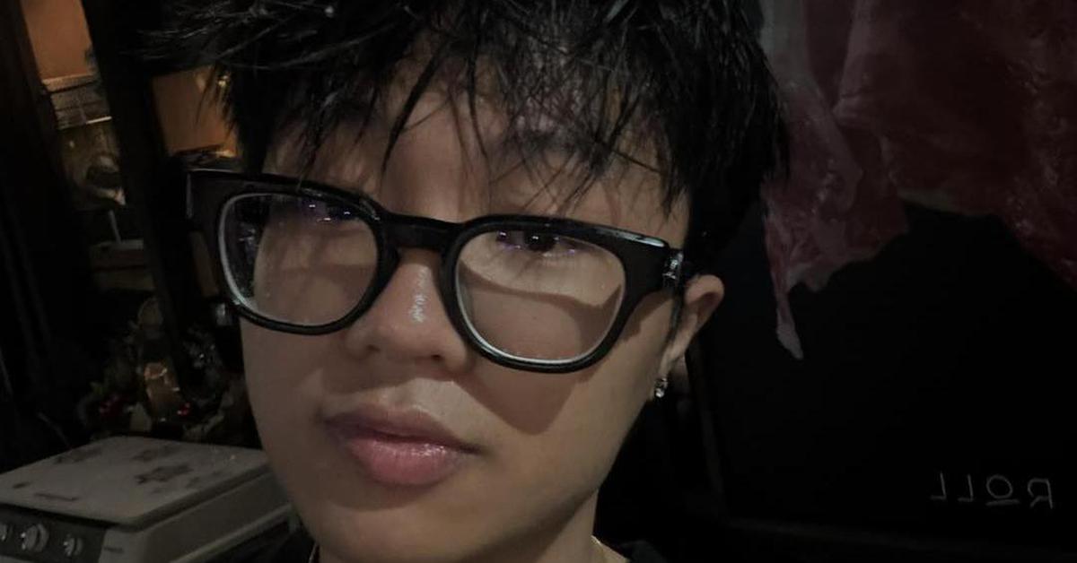 Bị sếp cũ “bóng gió” liên tục, rapper hát hay nhất Việt Nam cứ hát