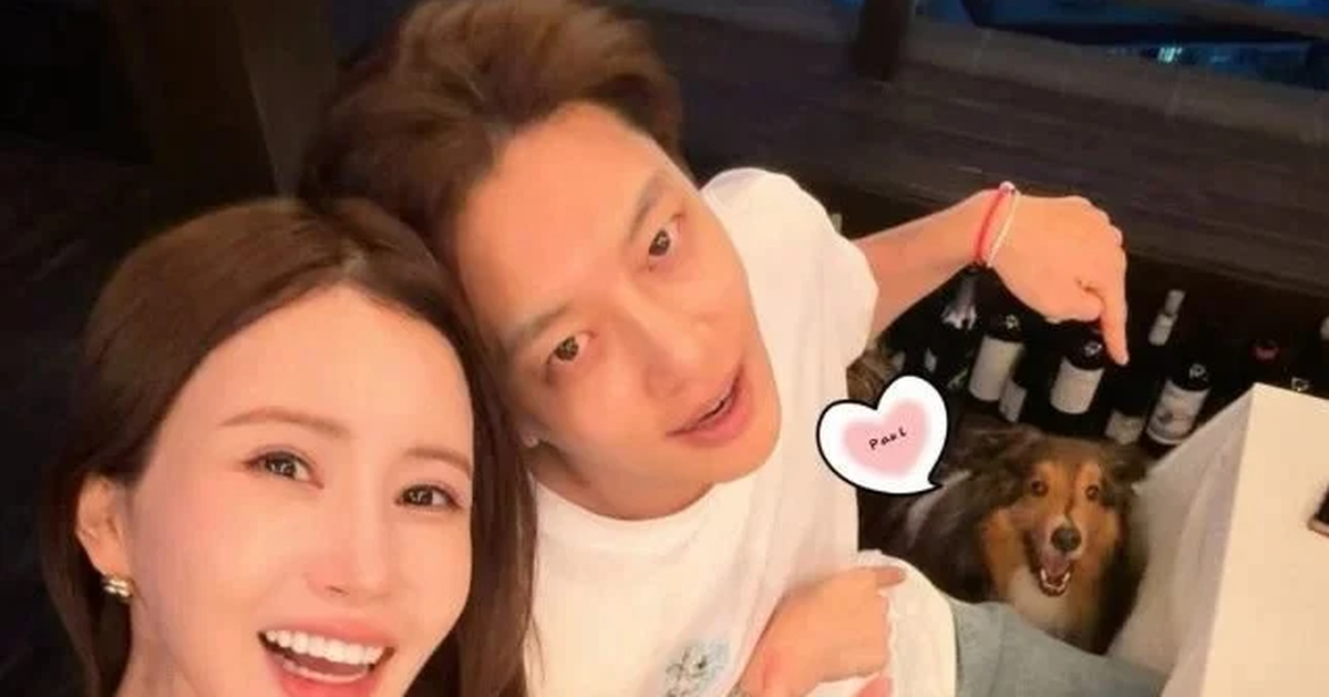 Vợ chồng "nữ hoàng dao kéo" báo tin vui đặc biệt