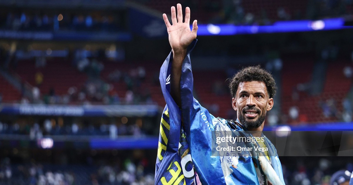 Thủ môn huyền thoại Vozinha tạm biệt World Cup với sức hút cực khủng: Fan tăng từ 50.000 lên 19 triệu, vượt cả Argentina và 6 đội tuyển từng vô địch