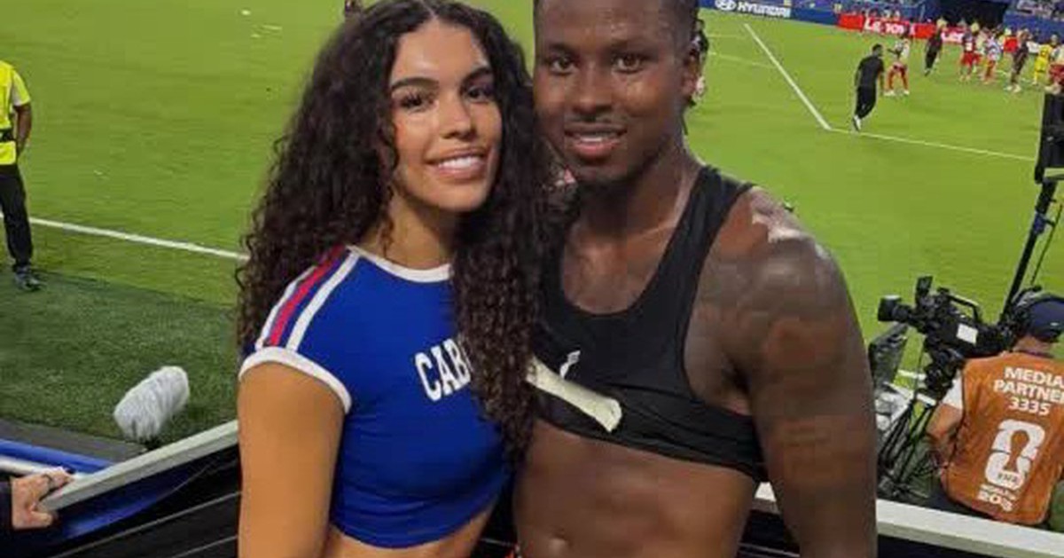 Cô nàng Gen Z bỗng nổi tiếng toàn cầu sau cái ôm của "người hùng" Cape Verde ở World Cup