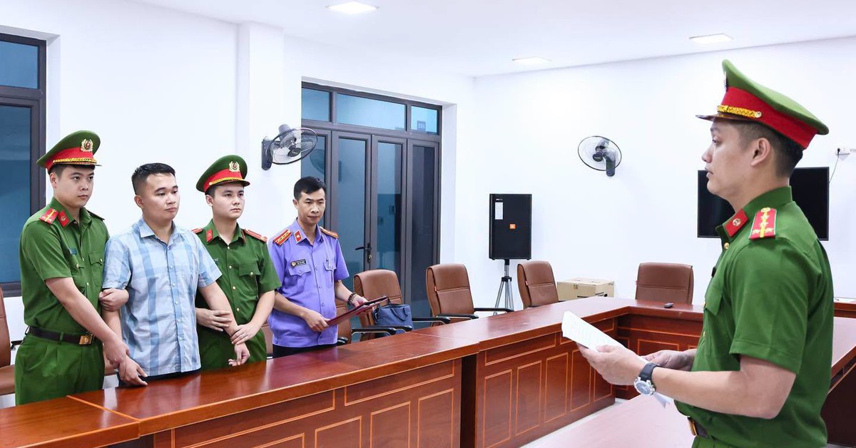 Giữ khẩn cấp giáo viên Trường THPT Chuyên Tuyên Quang, điều tra liên quan điểm thi tốt nghiệp THPT năm 2026