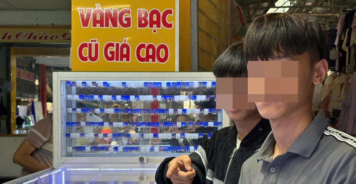 Mang dây chuyền, lắc tay, nhẫn trị giá hơn 500 triệu đồng ra chợ bán với giá 1,7 triệu đồng: Sự thật phía sau khiến nhiều người ngỡ ngàng