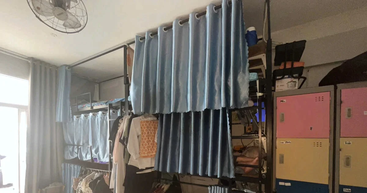 Cận cảnh bên trong khu chung cư bị ‘hô biến’ thành ký túc xá ở TP.HCM