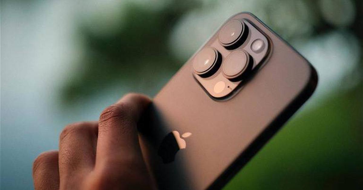 Mẫu iPhone Pro Max ra mắt từ 4 năm trước bất ngờ được người Việt săn đón, khen rất đáng mua