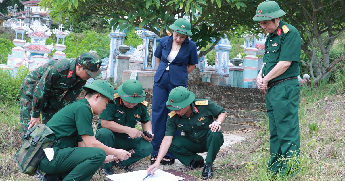 Khảo sát nơi nghi chôn cất khoảng 140 liệt sĩ tại khu vực núi đèo ở Huế