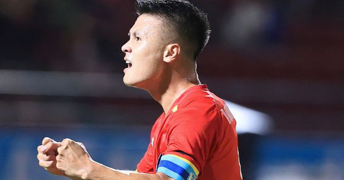 "Ferrari cũ vẫn là Ferrari!", netizen "quay xe" ngả mũ thán phục Quang Hải sau siêu phẩm volley xé lưới Thái Lan