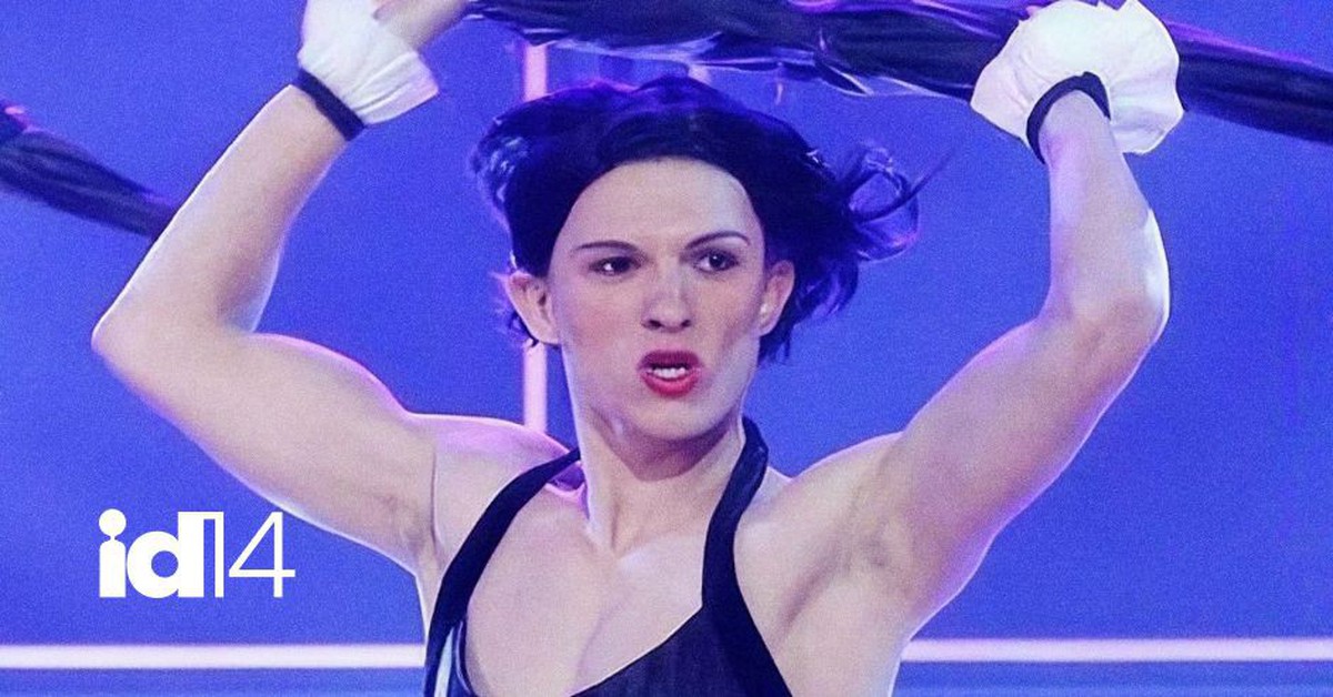 Tom Holland: Người đàn ông nhảy múa trong chiếc corset và “cứu thế giới” khỏi nam tính độc hại