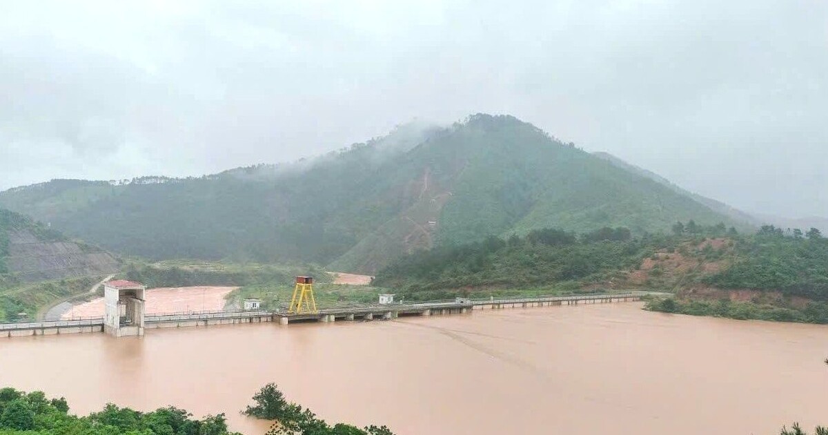 Lạng Sơn mưa lũ dồn dập, hồ Bản Lải mở 3 cửa xả sâu