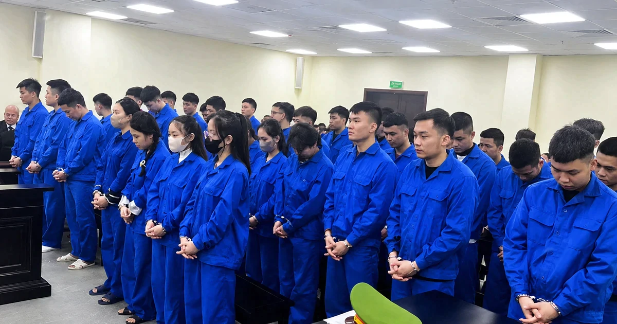 Gã trai trẻ khai chỉ cần mặc đẹp, lái xe sang là nữ đại gia móc hầu bao 14 tỷ đồng