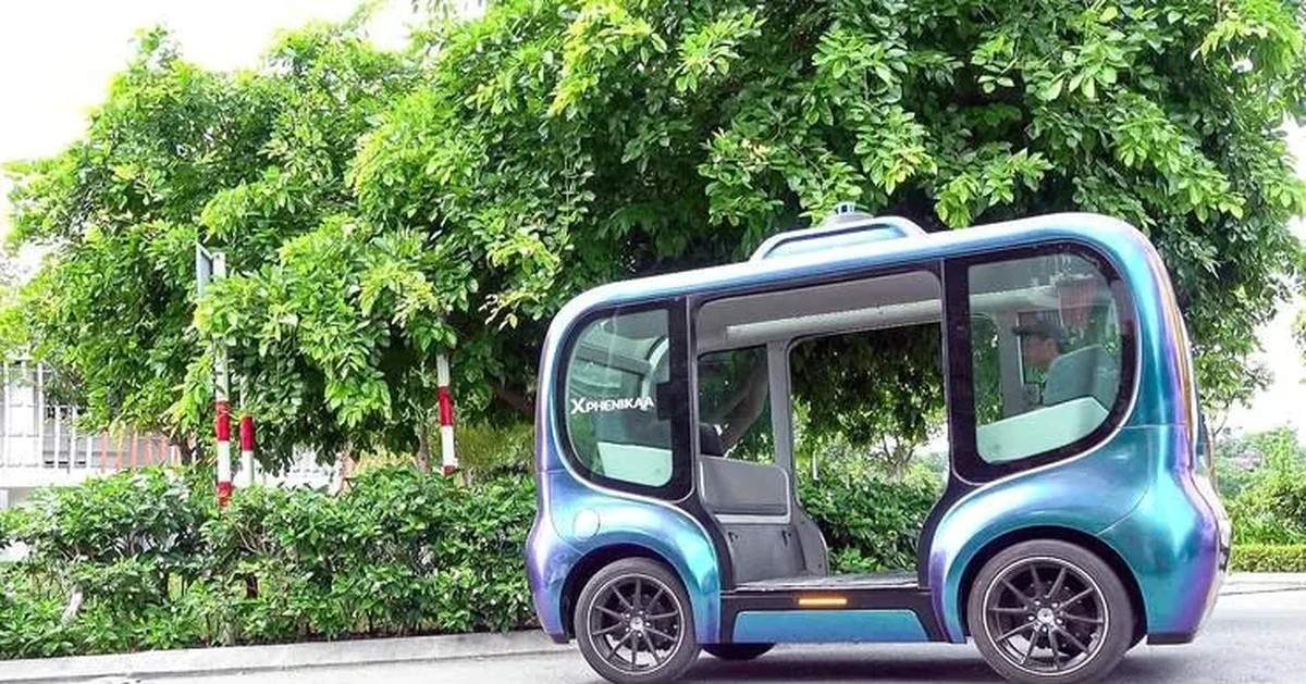 Hà Nội thử nghiệm xe buýt tự hành, robot giao hàng tự động