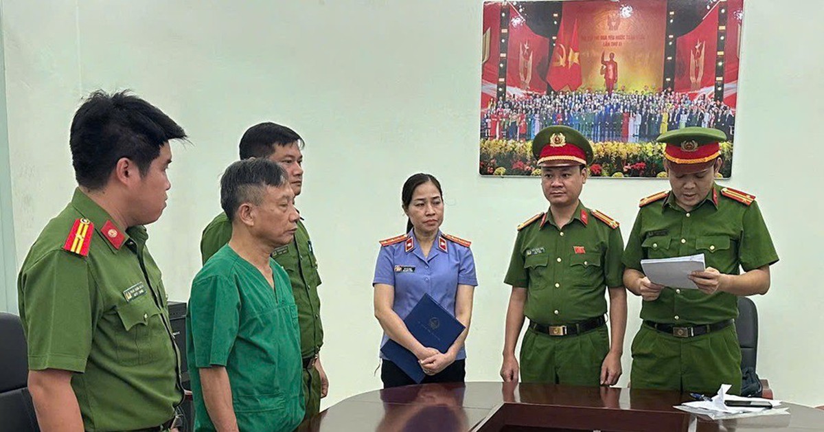 Khởi tố giám đốc bệnh viện Vũ Văn Trình SN 1965 và bác sĩ Tạ Minh Vương SN 1992