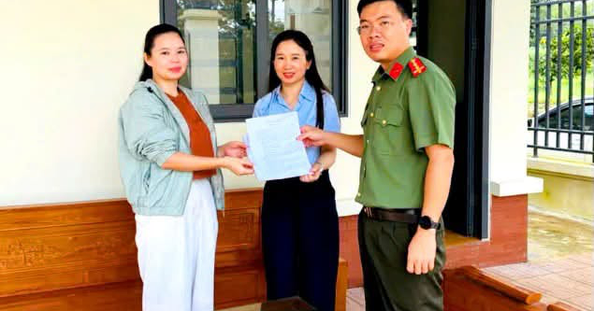 Công an xác minh giao dịch chuyển 40.002.000 đồng vào tài khoản Văn phòng công chứng: Chị Đặng Thị Nhung được mời lên làm việc sau gần 10 tháng