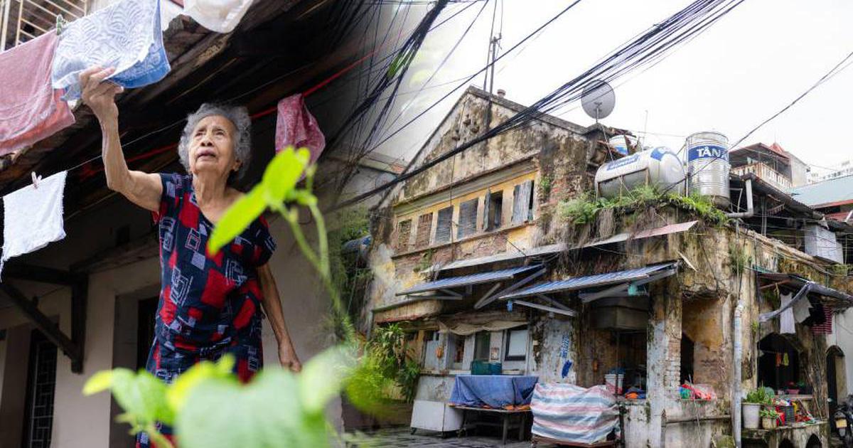 Bên trong khu tập thể gần 50 năm tuổi giữa Hà Nội trước ngày được cải tạo: Nhà dột, vữa trên tường rơi lả tả, 6 hộ dùng chung 2 nhà vệ sinh