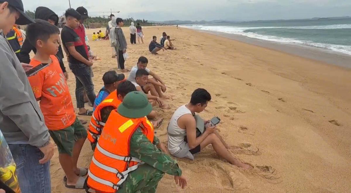 Dùng thiết bị không người lái tìm du khách Trung Quốc mất tích ở biển Đắk Lắk
