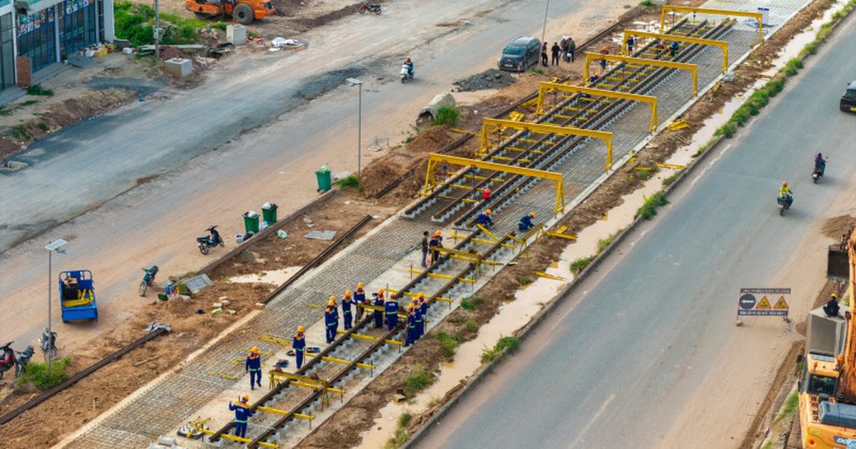 2.850 thanh ray đang được tăng tốc lắp đặt trên tuyến LRT đầu tiên tại Việt Nam ở Phú Quốc