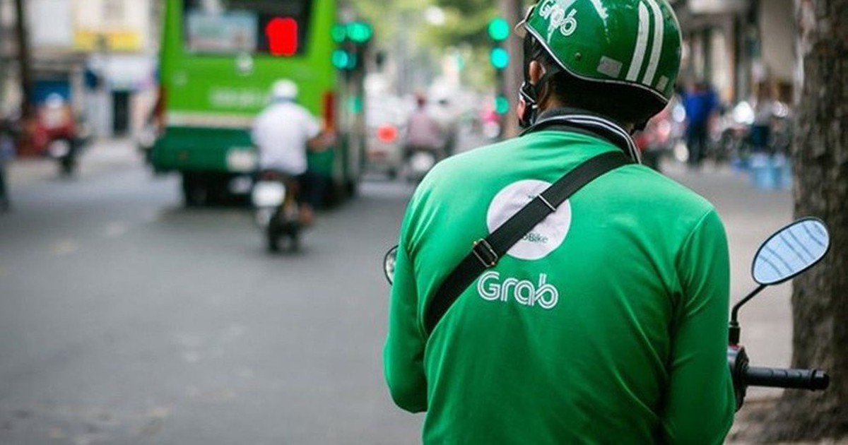Grab phát thông báo mới tới tất cả tài xế Grab 2 bánh và GrabCar trên cả nước