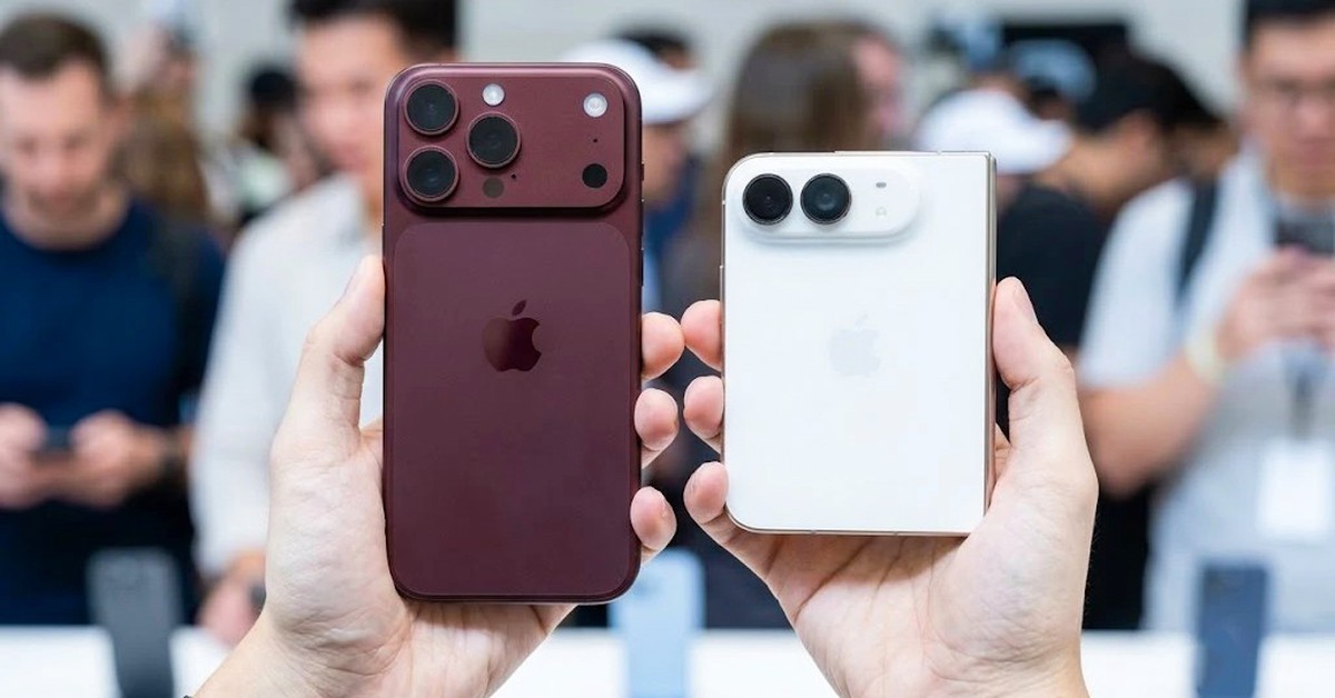 Tặng “táo” kiểu này ai mà chẳng thích: iPhone 18 Pro Max đỏ quá sang, “táo gập” Duo lại xịn khỏi bàn!