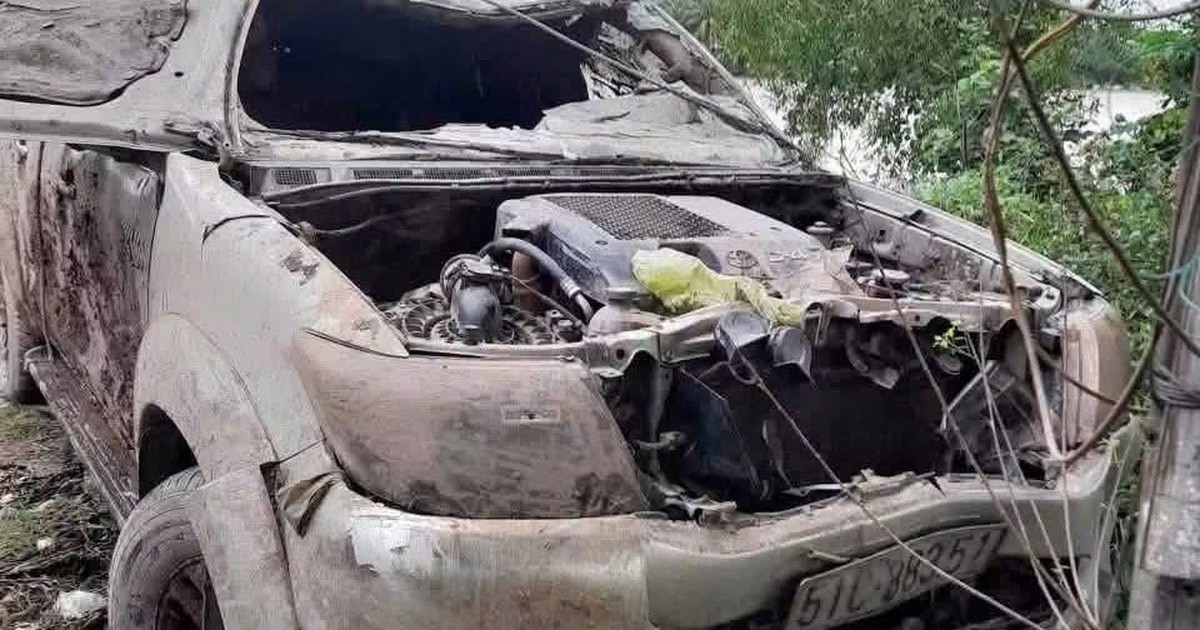 Phát hiện một số xương người trong xe ô tô dưới kênh: Công an vào cuộc điều tra