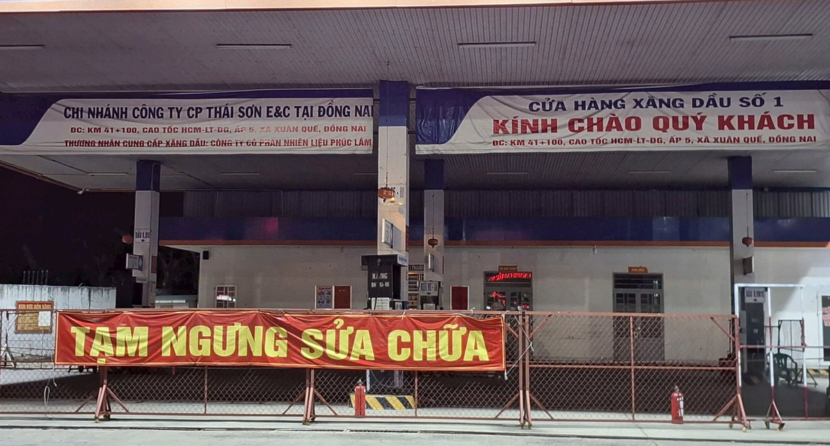 Mua xăng giá “cắt cổ” 45.000 đồng/lít trên cao ...