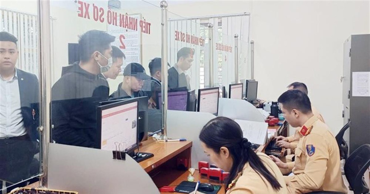 Thông tin mới liên quan đến việc cấp đổi, cấp lại giấy phép lái xe mà người dân Hà Nội cần nắm rõ