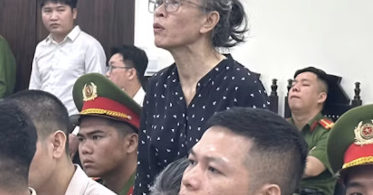 Cựu Chi cục trưởng An toàn thực phẩm khai nhận tiền là do doanh nghiệp tự nguyện