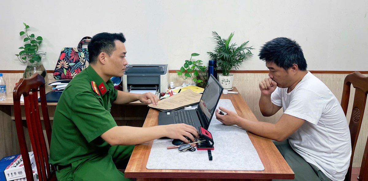 Khởi tố nhân viên bán hàng Phạm Thanh Nghĩa SN 1987