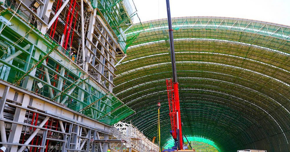 Vòm thép rộng 50.000m2 đổ sập hoàn toàn nhưng công trình 2,2 tỷ USD hiện đại nhất Việt Nam vẫn thành công lớn, tạo tiền đề làm siêu dự án mới hơn 1,98 tỷ USD