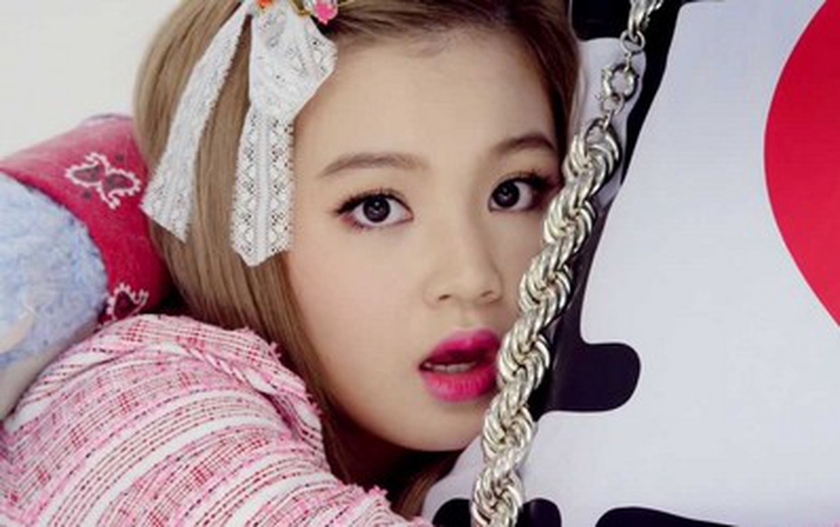 Lee Hi chia sẻ về mối tình đầu qua âm nhạc