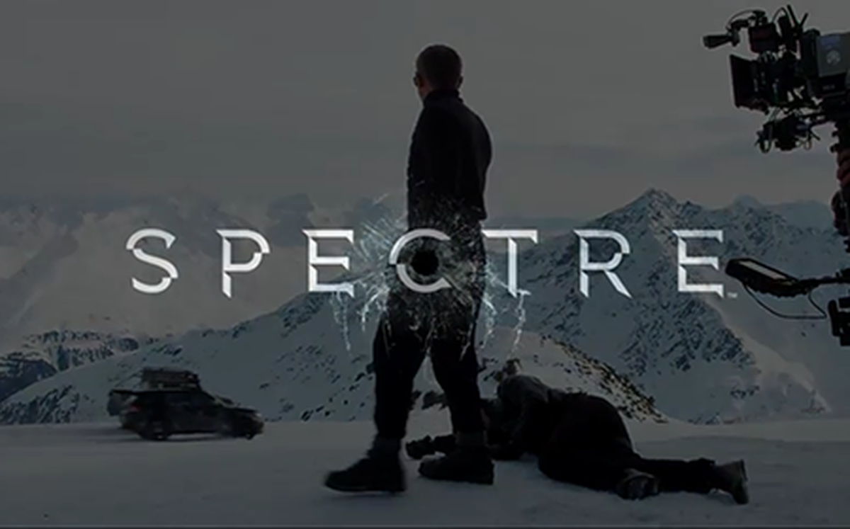 James Bond (“Spectre”) lăm lăm súng, hạ gục kẻ thù trong chớp mắt