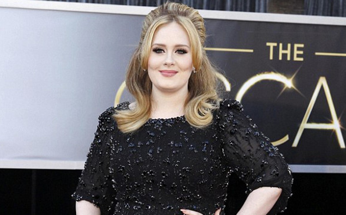 Adele tiết lộ từng được tạp chí Playboy mời... chụp ảnh khỏa thân