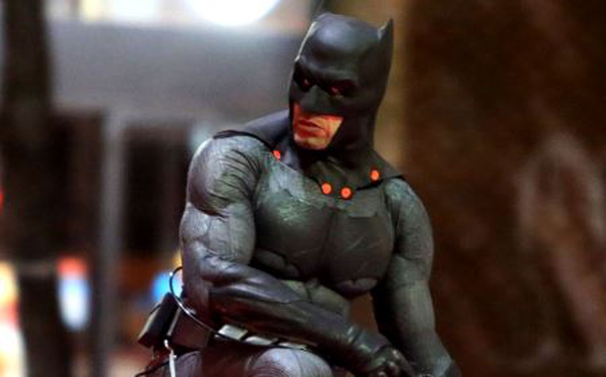 Batman quyết tóm cổ bằng được Joker trong “Suicide Squad”