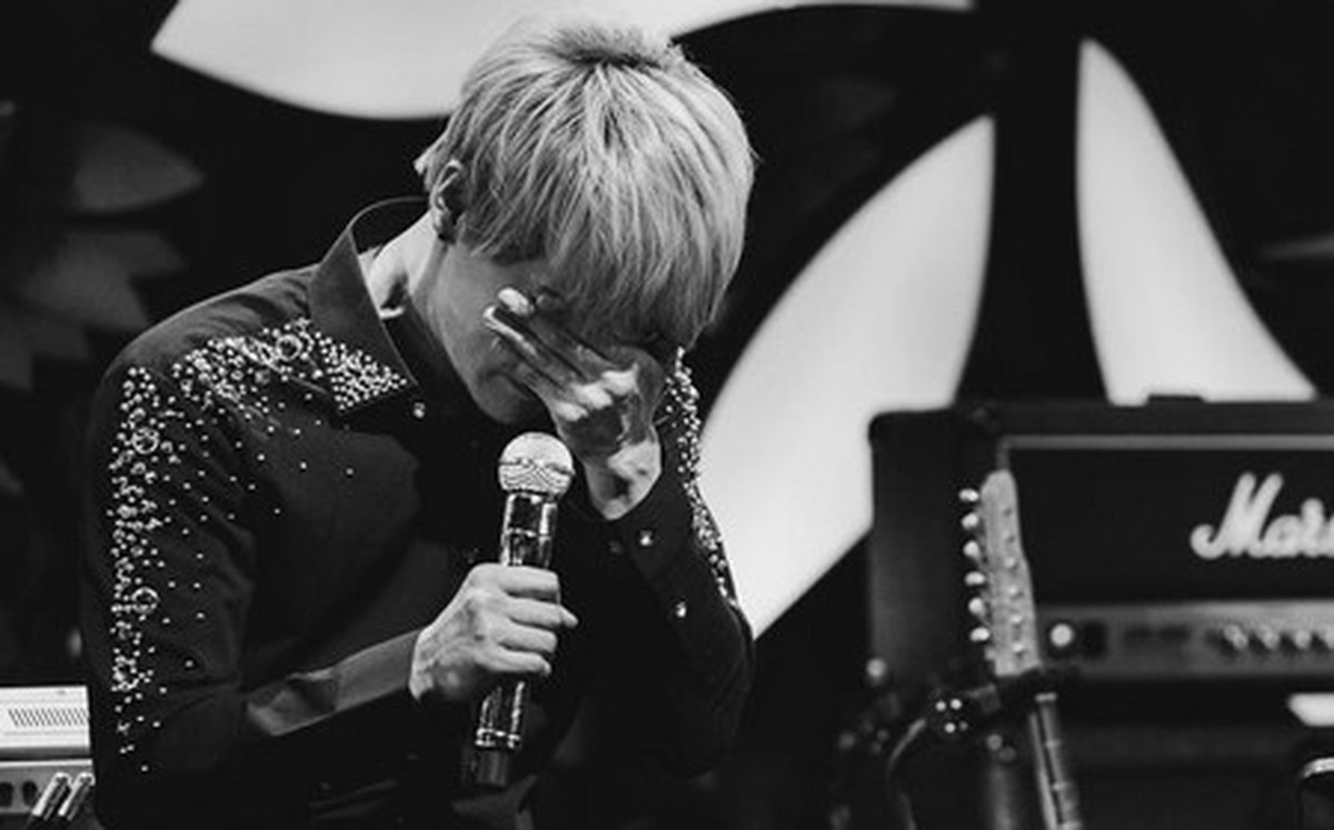 Fan nức nở khóc theo khi Junsu (JYJ) rơi nước mắt trên truyền hình