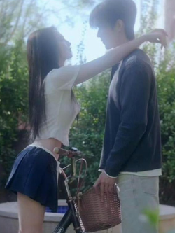 Vòng eo như "không có ruột" của mỹ nhân cổ trang đẹp nhất Trung Quốc