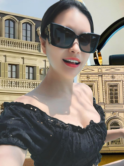 Hài như cách Đoàn Di Băng khoe đồ hiệu: Mua Louis Vuitton vì bắt chước biệt thự 400 tỷ nhà mình?