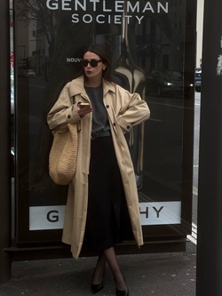 5 món thời trang then chốt trong tủ đồ tối giản của phụ nữ Pháp, có hết thì ai cũng mặc đẹp và sang