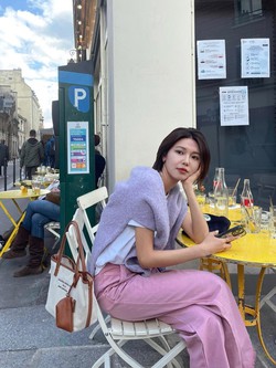 Bí quyết mặc đẹp của người yêu tài tử Jung Kyung Ho, U40 ai cũng muốn sành điệu như thế này