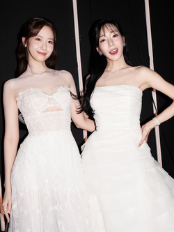 Hóa ra Tiffany (SNSD) đã làm cô dâu từ lâu