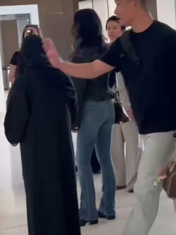 Lưu Diệc Phi dáng chuẩn cỡ nào, nhìn cách diện quần mới nhất là biết!