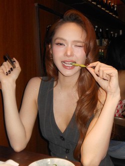 Minh Hằng thả vào nước lọc 1 nguyên liệu, cả ngày đỡ thèm ăn