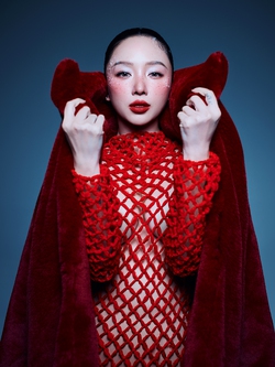 Tóc Tiên chơi Giáng Sinh đỉnh nhất Vbiz, xứng danh nữ hoàng gợi cảm!