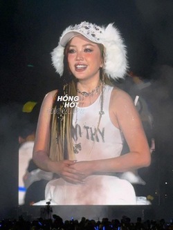 Bảo Thy da nâu môi tều siêu cuốn nhưng chính chủ lại chưa ưng